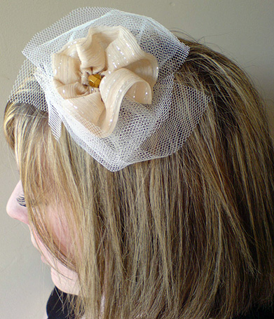 Gold Ivory and White Flower comb big
